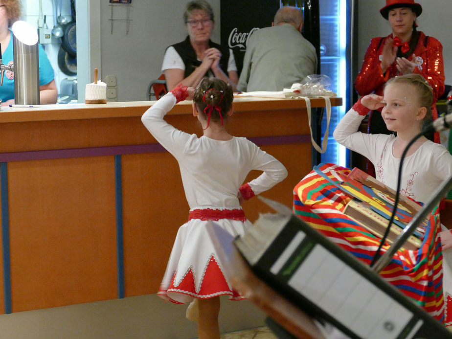 Frauenkarneval der kfd im Landhotel Weinrich (Foto: Karl-Franz Thiede)